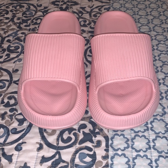 Pillow Slides Shoes New Comfy Antislip Pillow Slides Poshmark